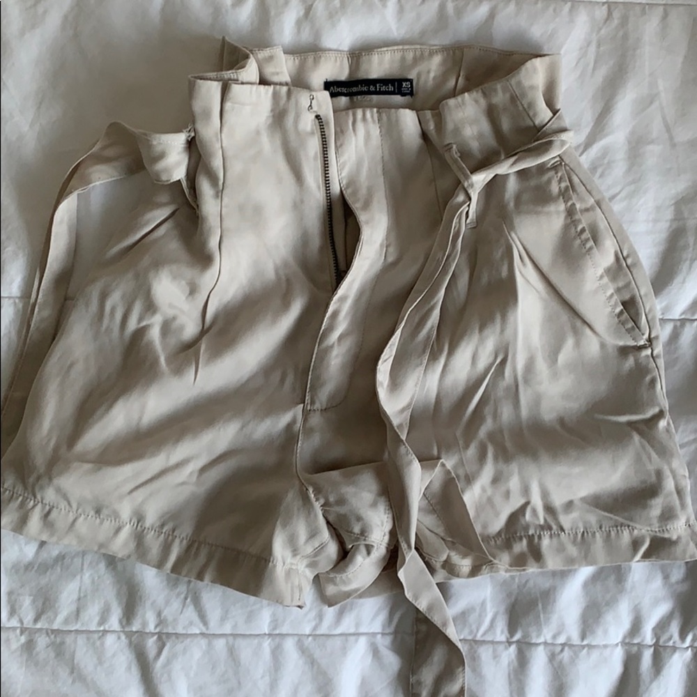 Abercrombie & Fitch Beige Paper Shorts